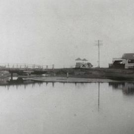 Humpybong Creek, Redcliffe