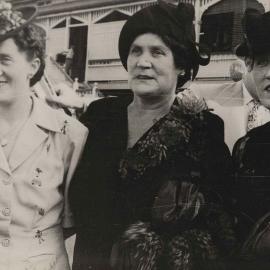 Mrs Vizer and daughters