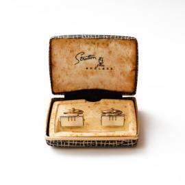 Toggle style cufflinks