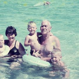 Toorbul - 1962 - foreshore 